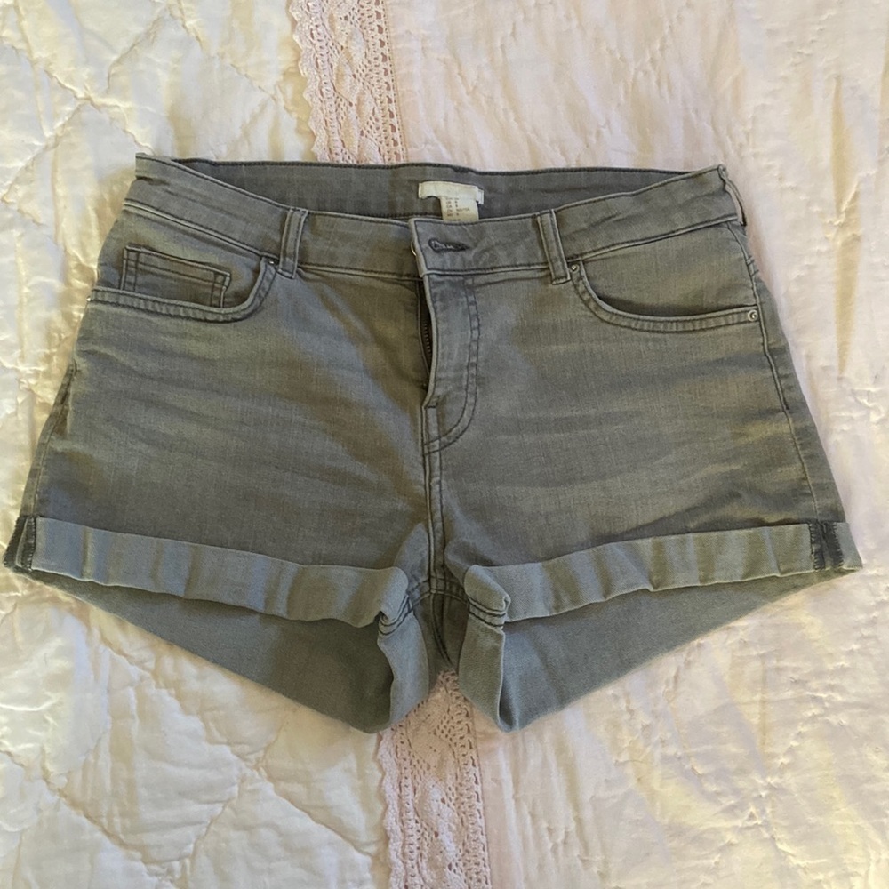 H&M Gray Shorts​